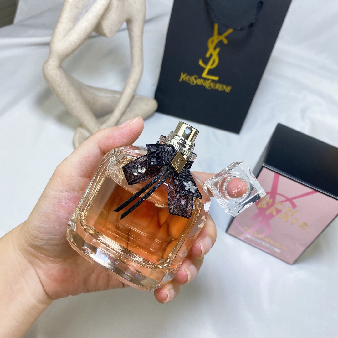 Saint Laurent perfume